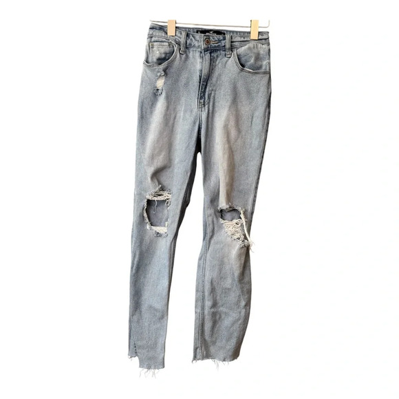 Hollister Ultra High Rise 90’s Vintage Straight Distressed Jeans. Size 25 - Picture 12 of 12